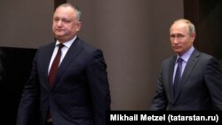 Президент Молдови Ігор Додон (ліворуч) і президент Росії Володимир Путін. Сочі, 10 жовтня 2017 рік