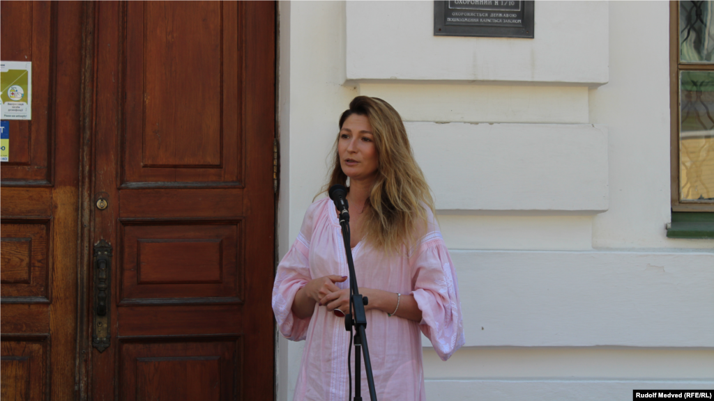 Первый заместитель министра иностранных дел Украины Эмине Джеппар. Многим крымским татарам, которые выехали на материк, дорога домой сейчас закрыта – за активную государственную и общественную деятельность, как и для Эмине Джеппар