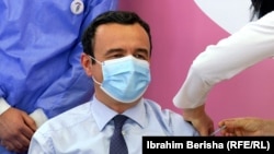 За словами Курті, він хотів показати приклад, який заохотив би людей вакцинуватися