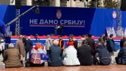 Hiljade pristalica vlasti na Vučićevom 'svenarodnom saboru' u Beogradu Hiljade pristalica vlasti na Vučićevom 'svenarodnom saboru' u Beogradu