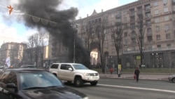 У столиці горіли шини і страйкували таксисти (відео) У столиці горіли шини і страйкували таксисти (відео)