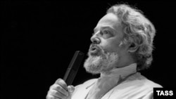 Александр Мень. Фото 1990 года, ТАСС