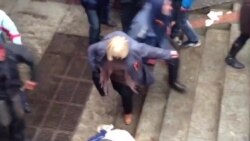 У Харкові судять жінку, підозрювану в побитті євромайданівця У Харкові судять жінку, підозрювану в побитті євромайданівця