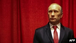 Восковая фигура Владимира Путина в музее сербского города Ягодина