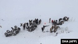 Турецькі рятувальники потрапили в лавину, 5 лютого 2020 року