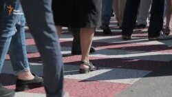 Грибовицьке сміттєзвалище: обурені селяни, які живуть поруч, заблокували дорогу (відео)