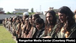 په ننګرهار کې تسلیم شوي داعشیان.