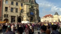 У Празі готувались до відкриття стародавнього астрономічного годинника – відео У Празі готувались до відкриття стародавнього астрономічного годинника – відео