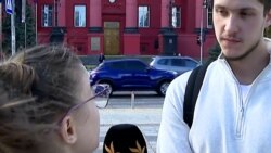 Ucrainenii nu sunt de acord cu ridicarea interdicției de călătorie pentru bărbații tineri