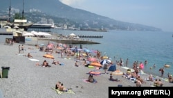 Приморский пляж, Ялта, 1 июля 2020 год