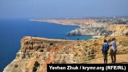 «Самоизоляция» на мысе Фиолент: отдых во время необъявленного карантина (фотогалерея)