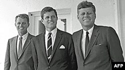 Джон, Эдвард и Роберт Кеннеди