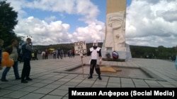 Пикет Михаила Алферова в Кемерово (архивное фото)