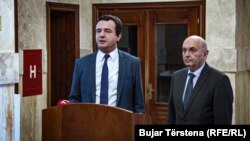 Угоду 2 лютого підписали Альбін Курті, лідер лівонаціоналістичної партії «Самовизначення», і Іса Мустафа, голова правоцентристської консервативної партії «Демократична ліга Косова»