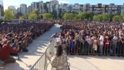 Podgorica: Vjernici Srpske crkve odaju poštu mitropolitu Amfilohiju Podgorica: Vjernici Srpske crkve odaju poštu mitropolitu Amfilohiju