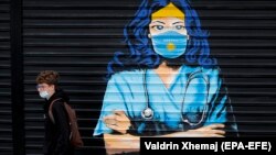 Голова ООН попередив, що соціальний й економічний вплив пандемії – «величезний і зростає», і що будь-яка вакцина не зітре шрамів, які можуть залишатися протягом років