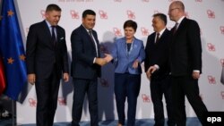 Прем’єр-міністр України Володимир Гройсман (другий зліва) зустрічався із колегами з «Вишеградської четвірки» під час економічного форуму в Криниця-Здруй, 6 вересня 2016 року