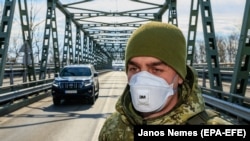 Повідомлення про жінку з підвищеною температурою в складі групи надійшло з пункту пропуску «Тиса» в Чопі