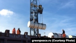 Погрузка радиоактивных отходов в Амстердаме