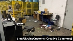 Екстрені служби закінчили працювати, тривають слідчі дії, повідомляє митниця