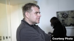 Эстонский писатель и драматург Андрус Кивиряхк