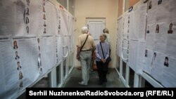 Під час голосування на виборах до Верховної Ради України. Київ, 21 липня 2019 року