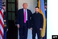 Američki predsjednik Donald Trump dočekuje ukrajinskog predsjednika Volodimira Zelenskog u Bijeloj kući, 17. oktobar 2025.