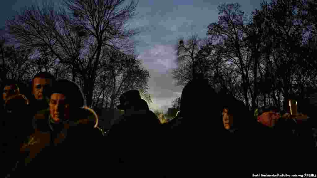 Небо над Києвом  у час вшанування 85-х роковин Голодомору