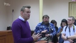 Критик Кремля Навальний хоче балотуватися на президента разом із Путіним у 2018 році (відео) Критик Кремля Навальний хоче балотуватися на президента разом із Путіним у 2018 році (відео)