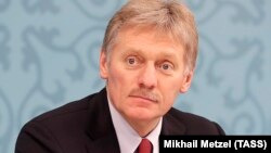 «Ми не в курсі взагалі цього розслідування. Ми не знаємо, хто розслідував, що розслідував. Схоже на чергову «качку», – сказав Дмитро Пєсков