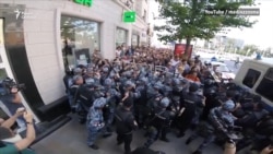 "Виновен только в том, что пошёл на митинг" "Виновен только в том, что пошёл на митинг"