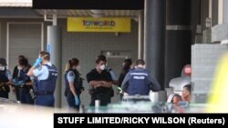 Поліцейські на місці нападу, Окленд, Нова Зеландія, 3 вересня 2021 року