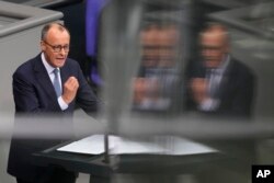 Фрідріх Мерц переконує...Бундестаг, Берлін. Німеччина