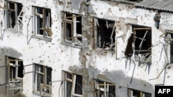 Разрушенная после штурма школа №1 в Беслане. 9 сентября 2004 года