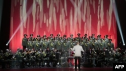 Ансамбль Российской армии имени Александрова во время гастролей в Париже в 2015 году