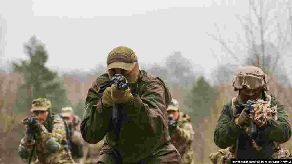 Війна – справжня, не дивлячись на те, що від столиці до фронту близько 700 кілометрів
