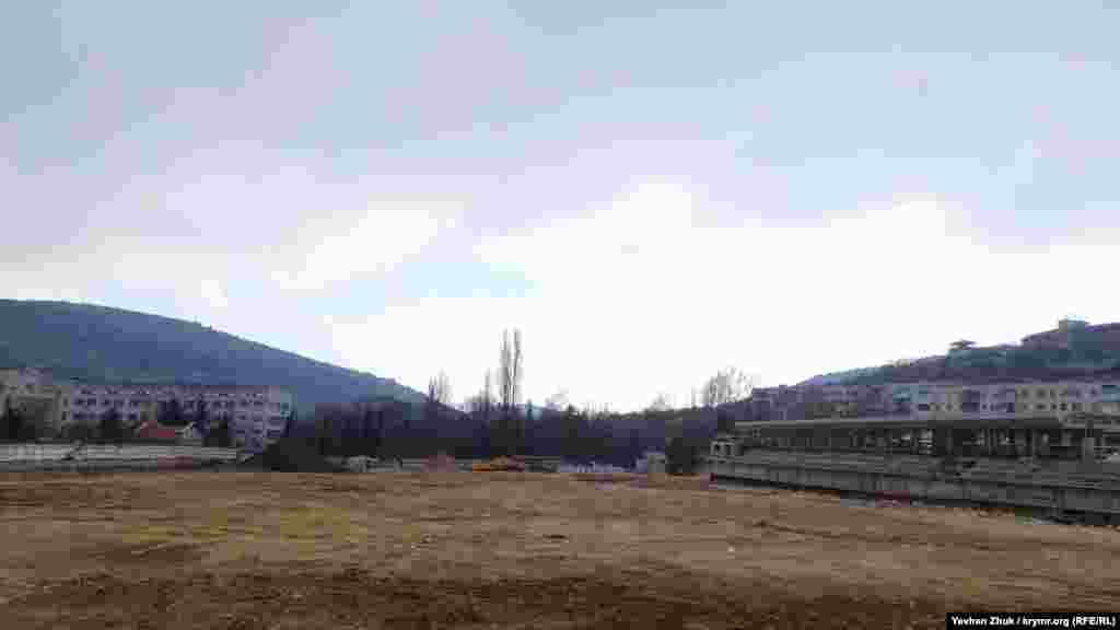 Стадион «Горняк», который обещают реконструировать к концу 2020 года