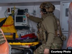 Анастасія Хлівна в машині медеваку