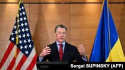 Волкер: я сам говорив про Крим з російськими урядовцями, і вони відмовляються щось обговорювати