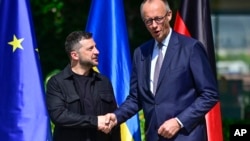 Володимир Зеленський і Фрідріх Мерц у Берліні, 13 серпня 2025 року