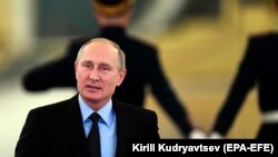 Владимир Путин проследовал на встречу с Советом по правам человека. 30 октября 2017