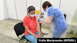 За добу від COVID-19 щепили 108 759 людей