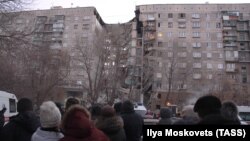 Пострадавший от взрыва дом в Магнитогорске