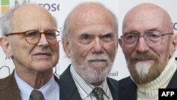 Райнер Вайс, Беррі Беріш і Кіп Торн (зліва направо)