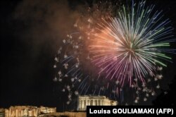 Феєрверки в Афінах