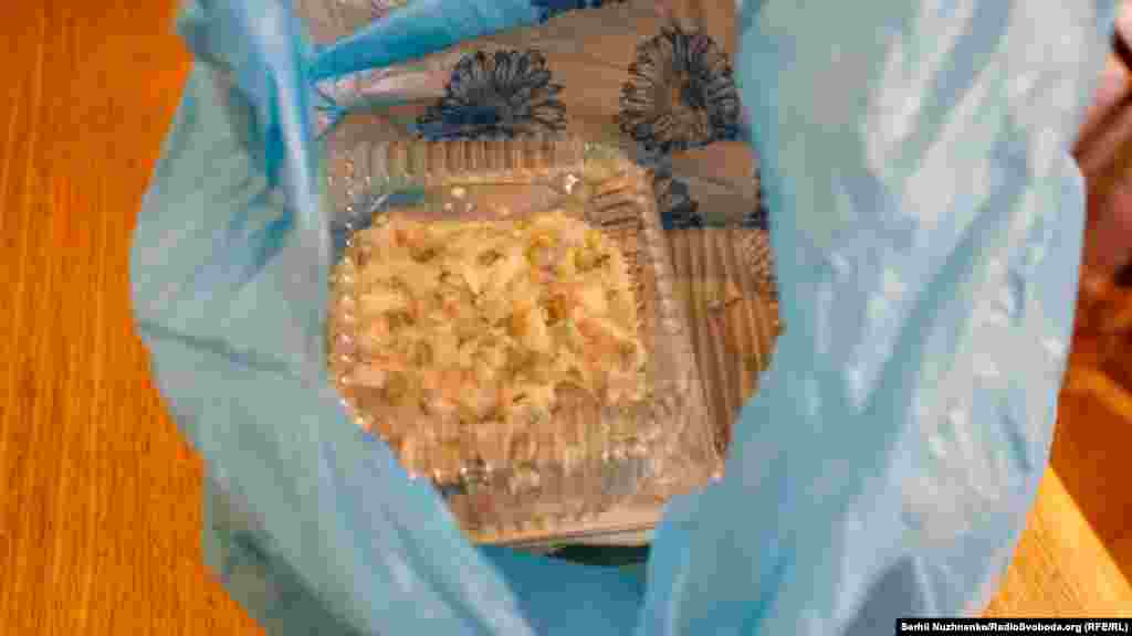 Через карантинні обмеження традиційний різдвяний обід замінили на святкові ланчбокси з гарячим меню