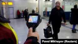 Температурний скринінг у Міжнародному аеропорту Алмати через поширення коронавірусу, січень 2020 року