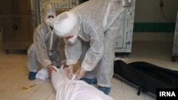 آمار رادیو فردا درباره افراد بستری شده و یا تحت نظر مستند به سخنان مقامهای بهداشتی محلی است