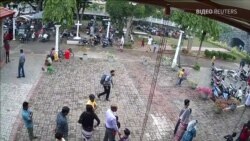 Місцеві ЗМІ Шрі-Ланки показали відео підозрюваного смертника, який заходив до церкви перед терактом – відео Місцеві ЗМІ Шрі-Ланки показали відео підозрюваного смертника, який заходив до церкви перед терактом – відео