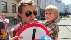 Активісти: Геть поліцаїв з міліції!  Активісти: Геть поліцаїв з міліції!